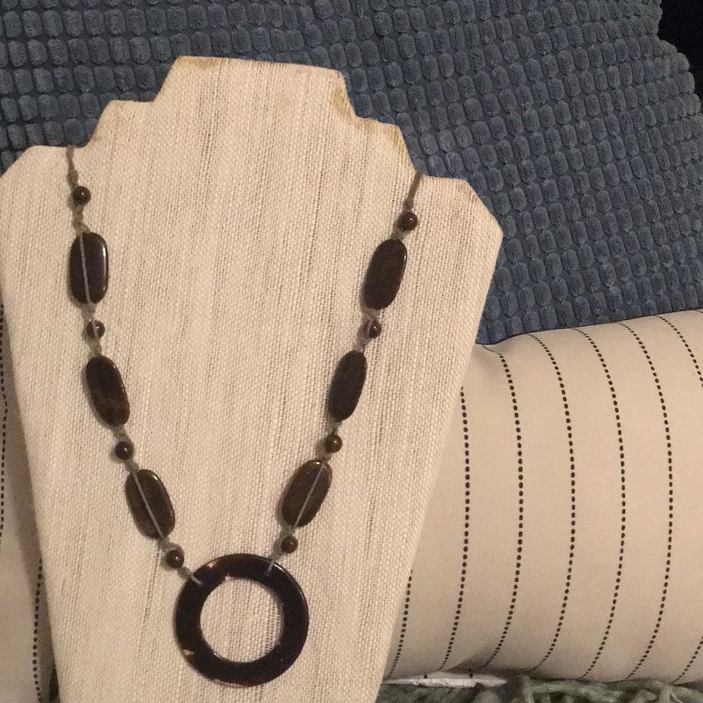 Acrylic & cotton necklace